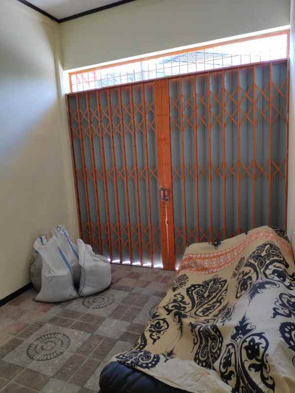 dijual rumah perumahan permata hijau