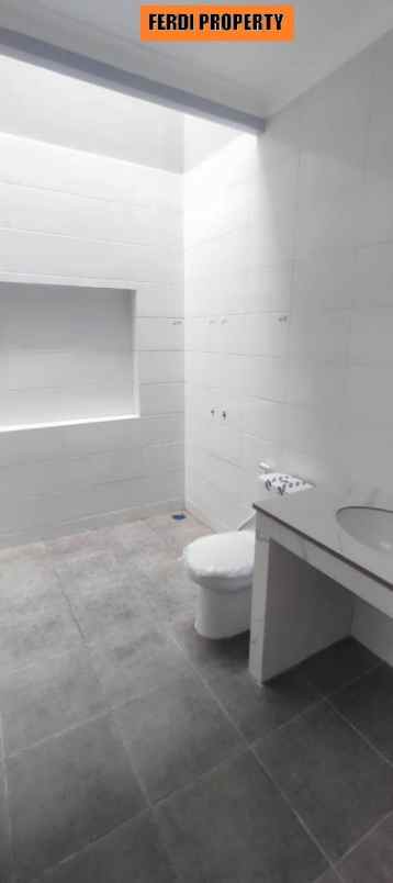 dijual rumah perumahan raffles hills