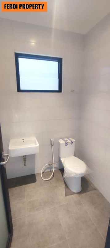 dijual rumah perumahan raffles hills