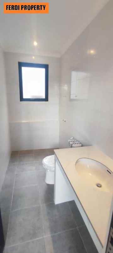 dijual rumah perumahan raffles hills