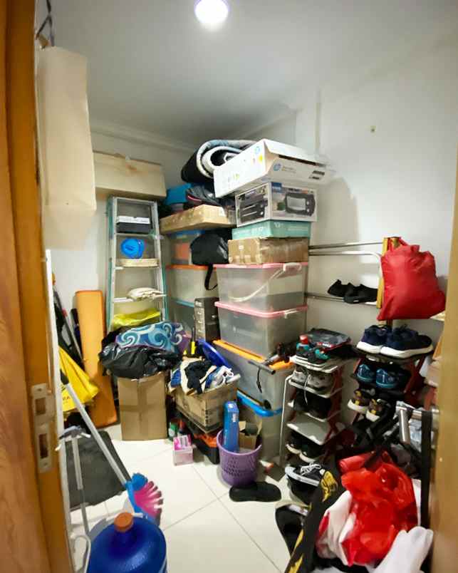 dijual rumah perumahan villa melati mas