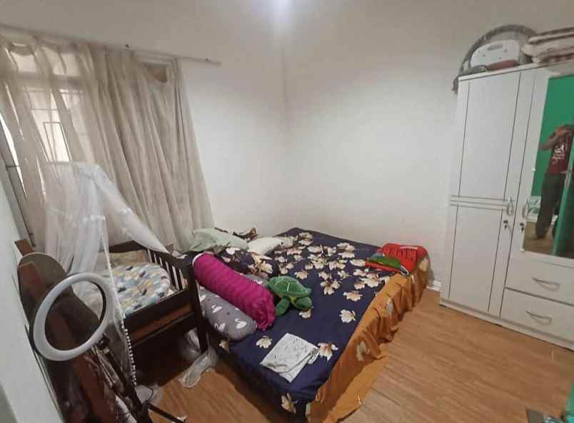 dijual rumah perumnas royal semesta campaka
