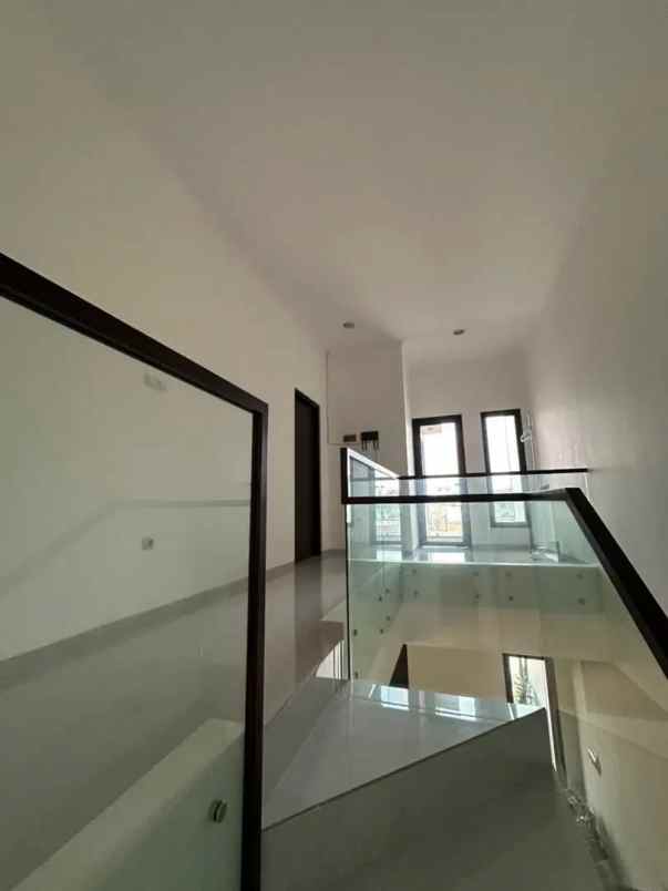 dijual rumah pisangan pulo gadung jaktim