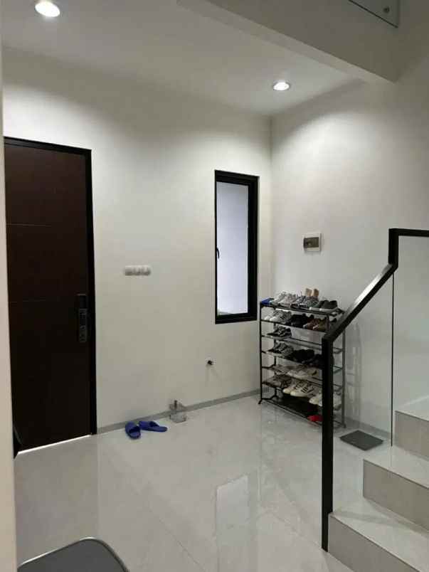 dijual rumah pisangan pulo gadung jaktim