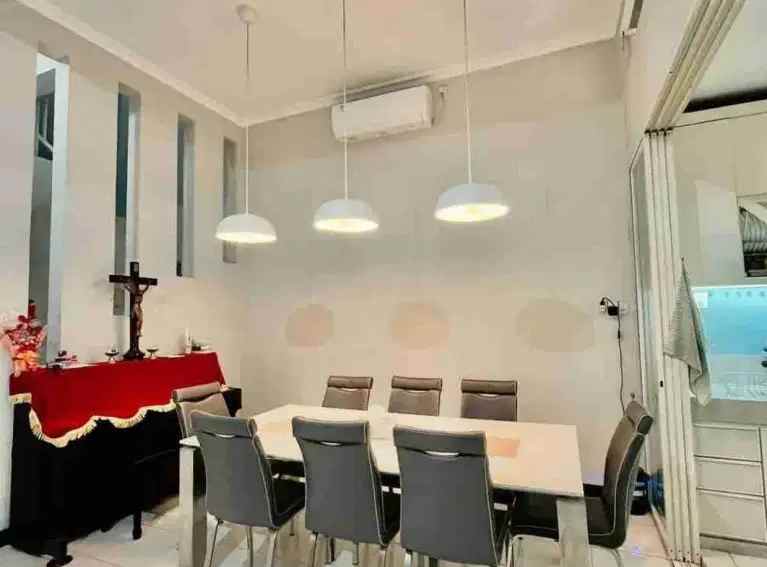 dijual rumah ploso timur