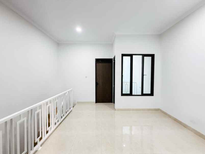 dijual rumah pondok ungu permai