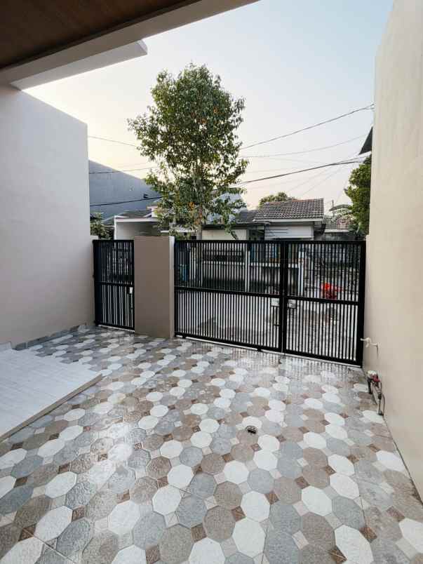 dijual rumah pondok ungu permai