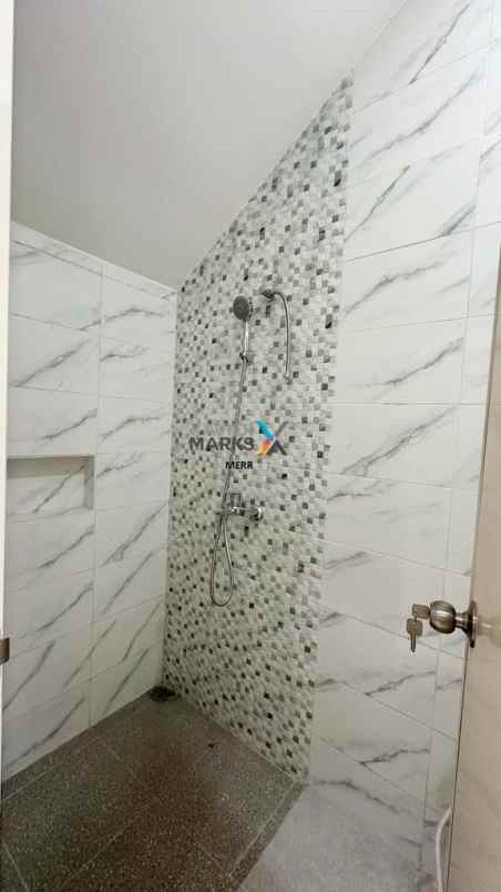 dijual rumah prada permai