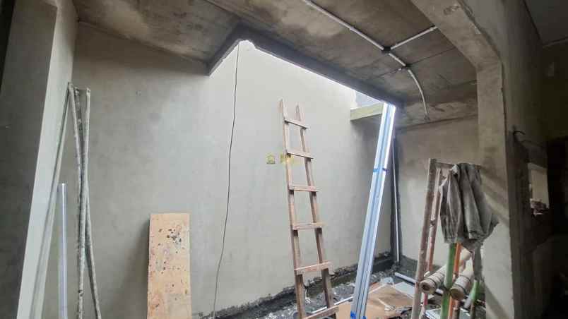 dijual rumah purwomartani kalasan