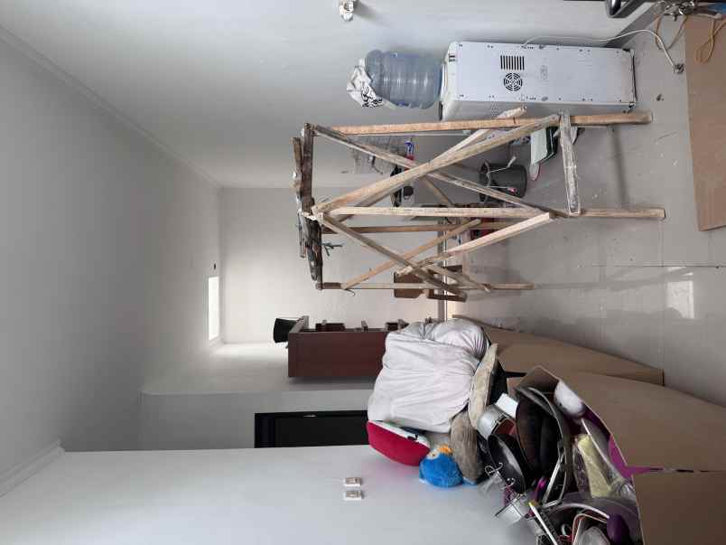 dijual rumah qianna residence 2
