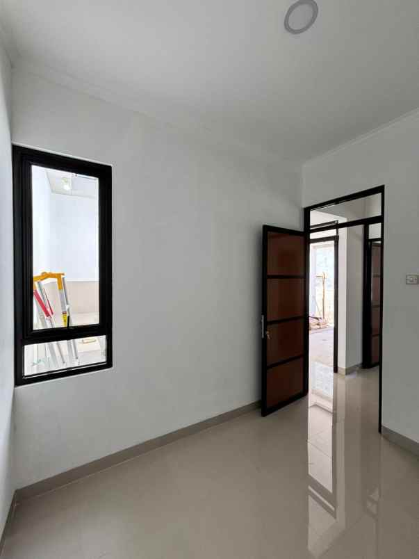 dijual rumah ragajaya citayam