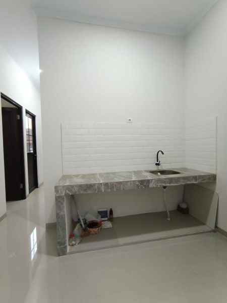 dijual rumah rangkapan jaya depok