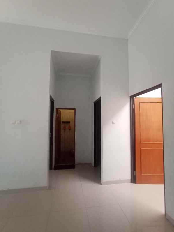 dijual rumah rawadenok cipayung depok