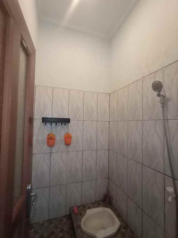 dijual rumah rawadenok cipayung depok