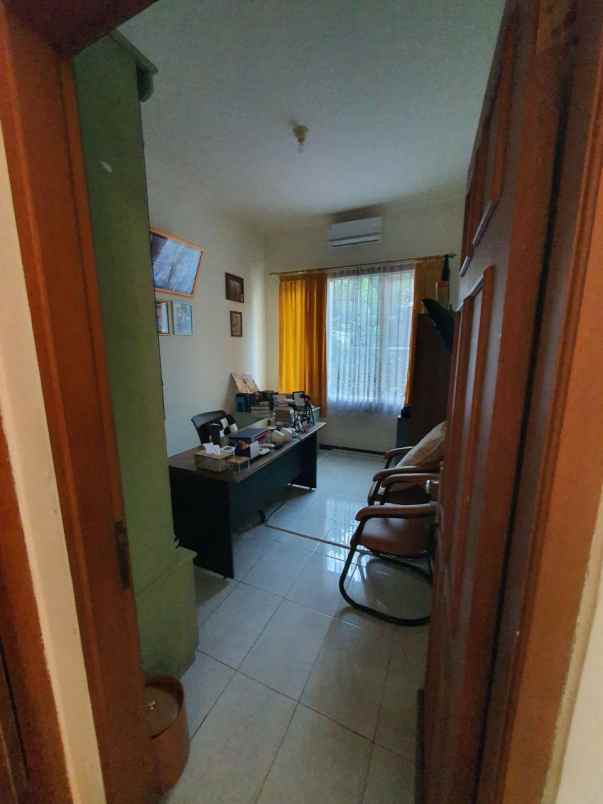 dijual rumah rumah 2 lantai jemursari