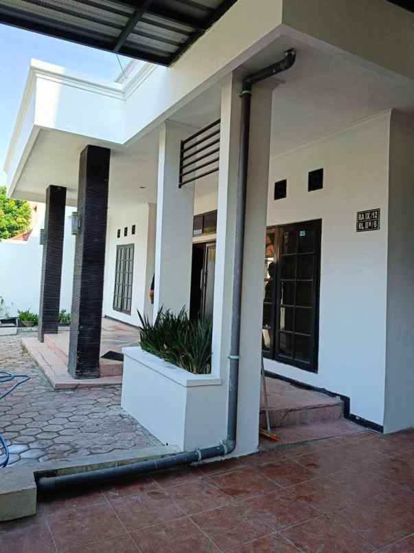 dijual rumah rungkut asri