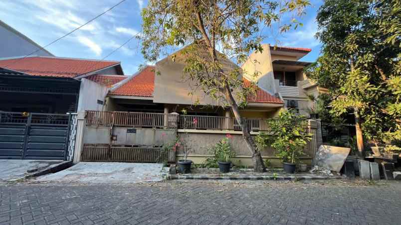 dijual rumah rungkut asri