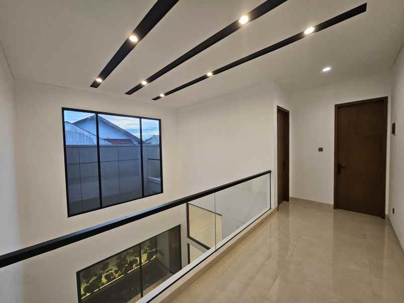 dijual rumah rungkut asri utara rungkut