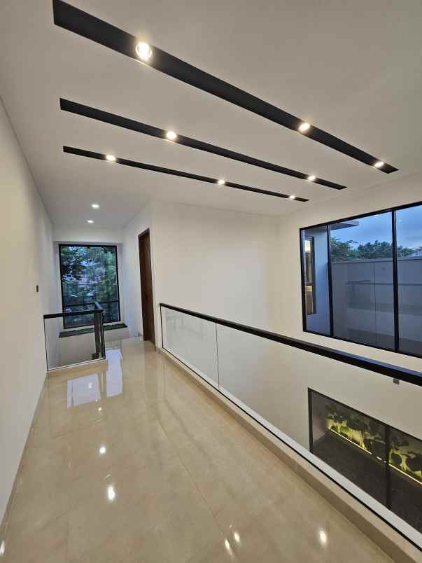 dijual rumah rungkut asri utara rungkut