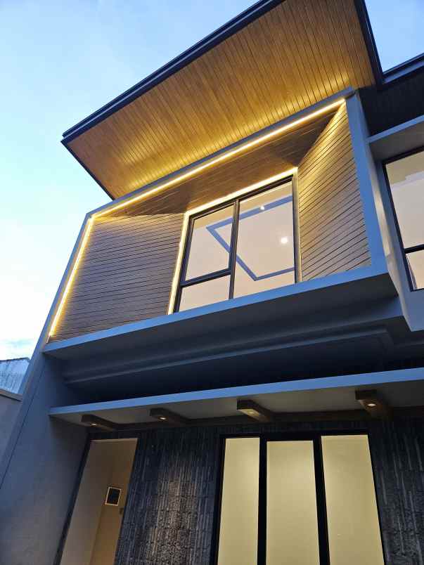 dijual rumah rungkut asri utara rungkut