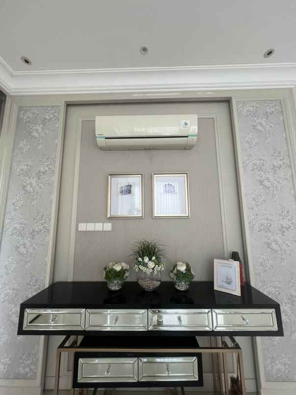 dijual rumah santiago rosa pakuwon city