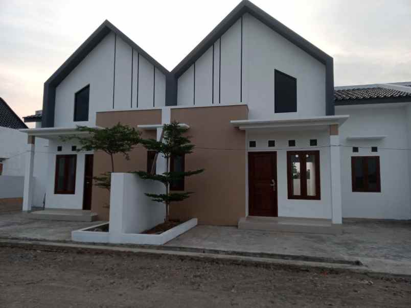 dijual rumah sawahan kudu baki sukoharjo
