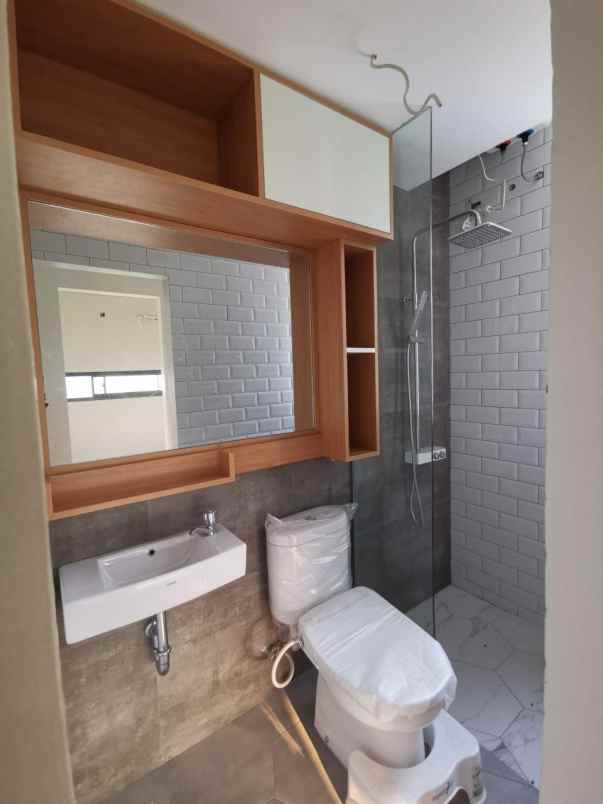 dijual rumah sawangan