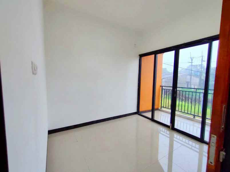 dijual rumah sawangan