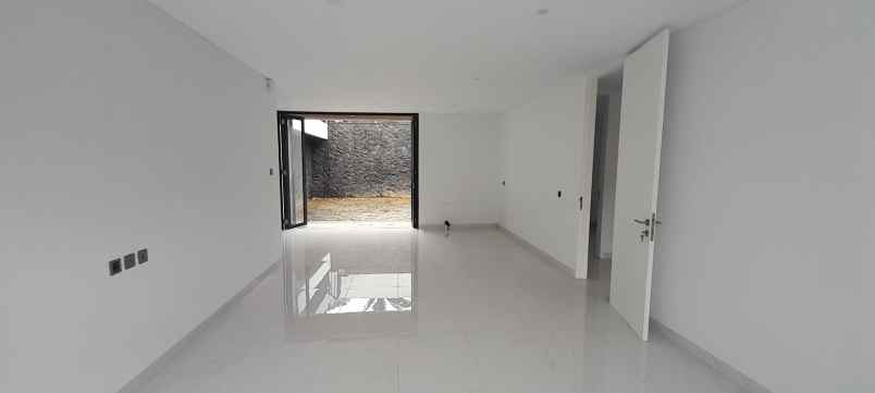 dijual rumah setiabudi regency