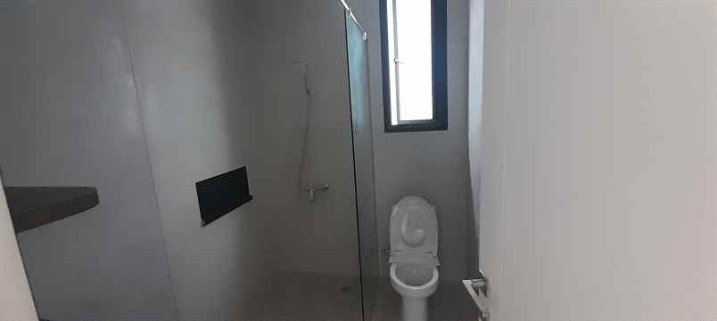 dijual rumah setiabudi regency