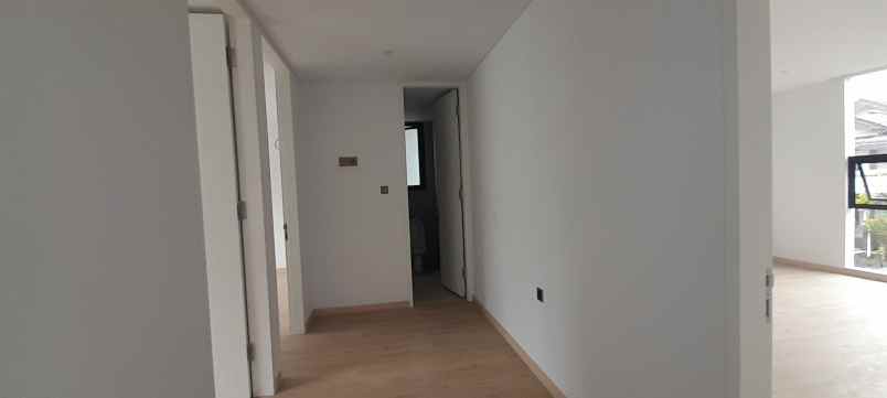 dijual rumah setiabudi regency