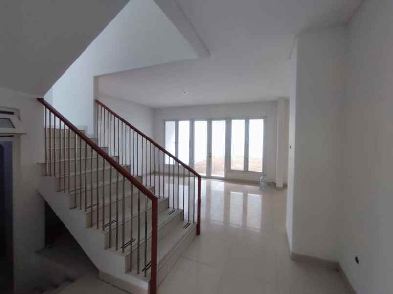 dijual rumah siap huni di boulevard citragran cibubur