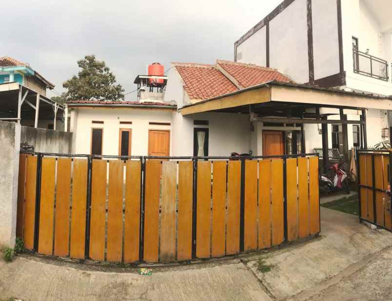 dijual rumah sindanglaya atas