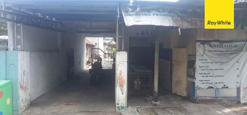 dijual rumah siwalankerto tengah