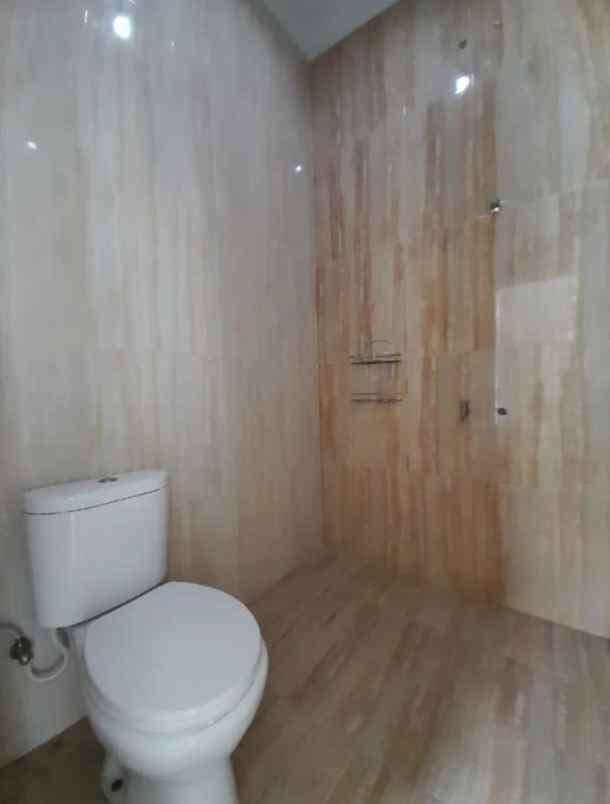 dijual rumah srengseng sawah jagakarsa