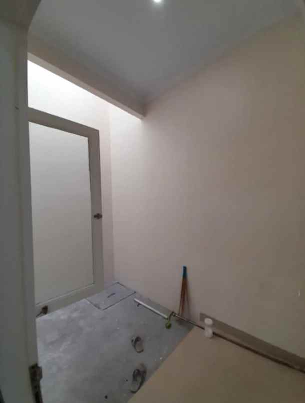 dijual rumah srengseng sawah jagakarsa