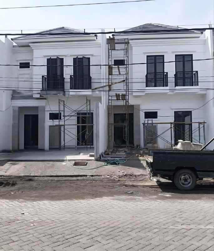 dijual rumah sutorejo timur