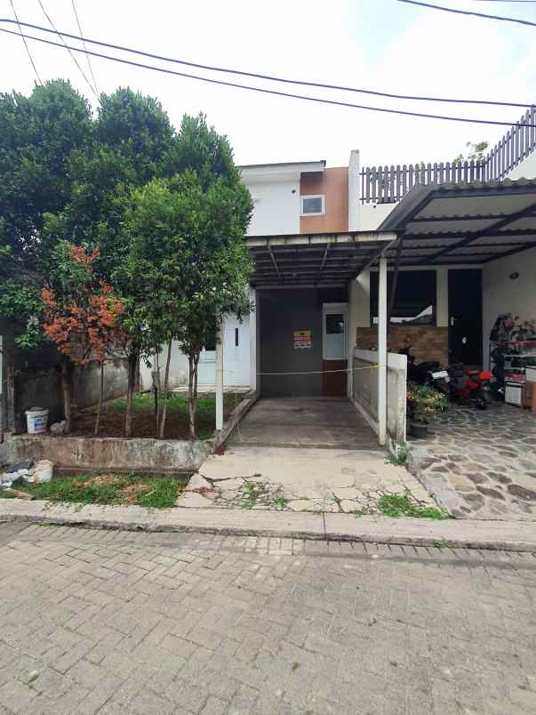dijual rumah talaga bestari cluster fluora 2 lantai