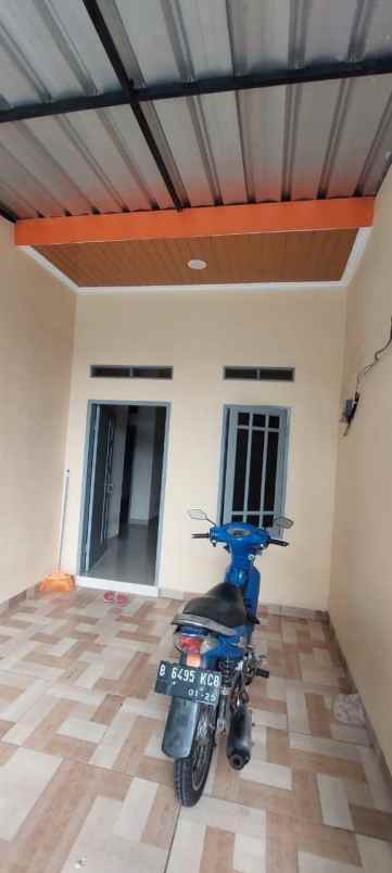 dijual rumah taman harapan baru