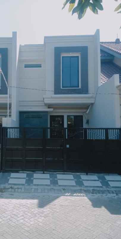 dijual rumah taman pinang