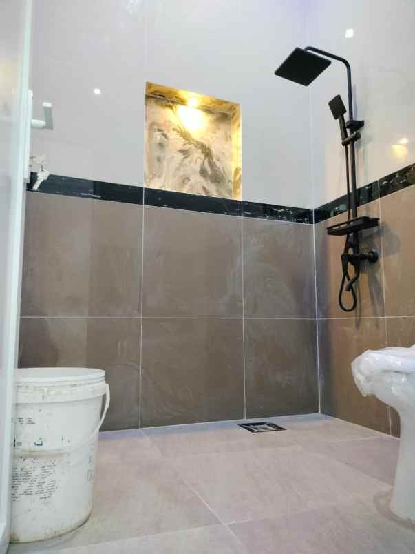 dijual rumah tamanhas durian