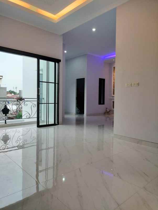 dijual rumah tamanhas durian