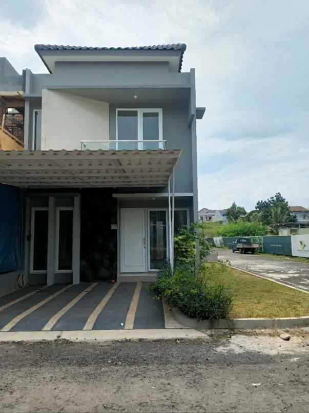 dijual rumah tanah baru beji depok