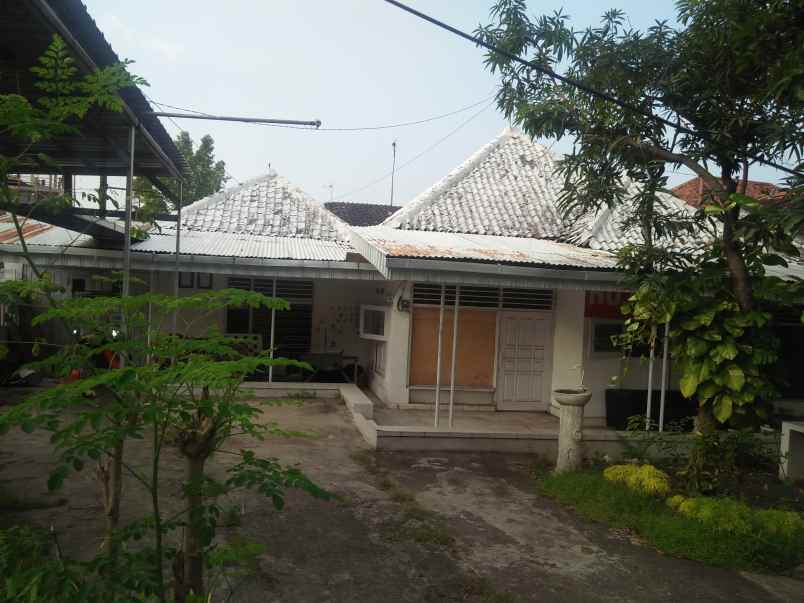 dijual rumah tepi jalan besar pasuruan kota