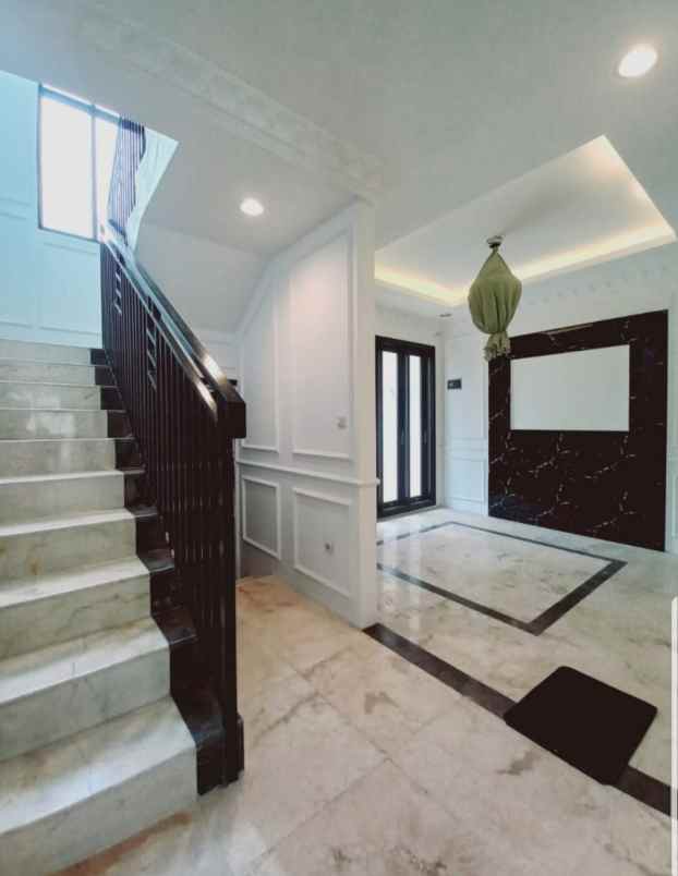 dijual rumah the 9 residence ciganjur