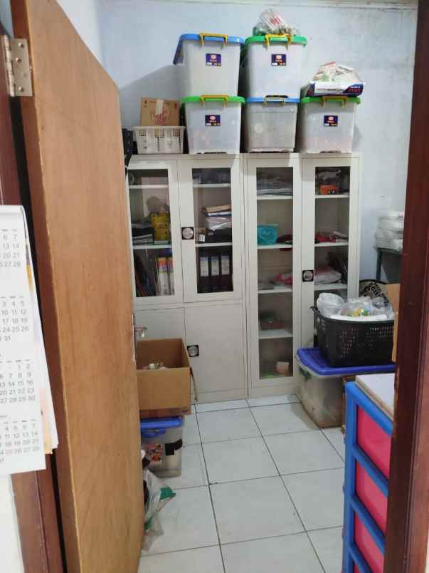 dijual rumah tinggal di villa mutiara