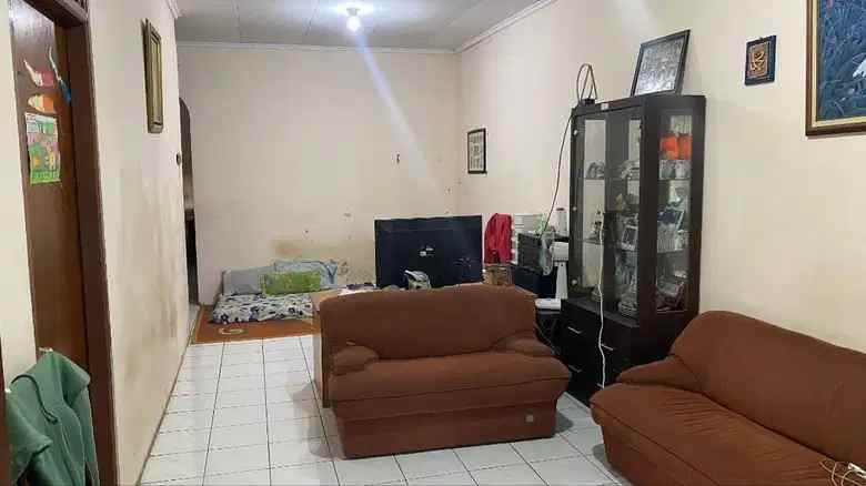 dijual rumah tinggal hook lokasi di permata pamulang