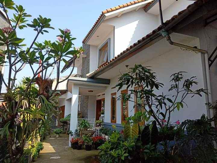 dijual rumah turangga