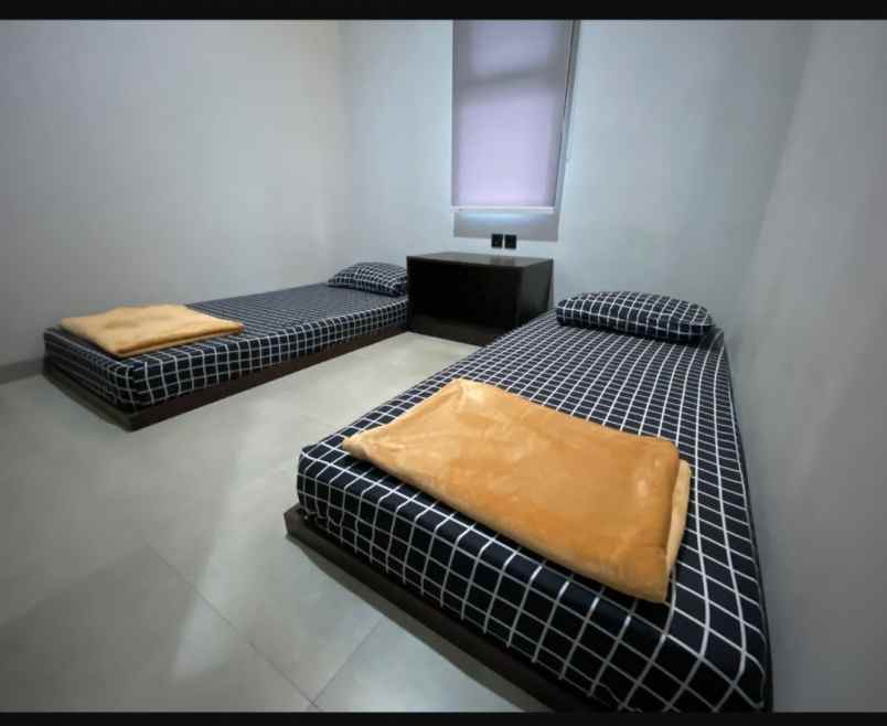 dijual rumah villa 2 lantai di lembang