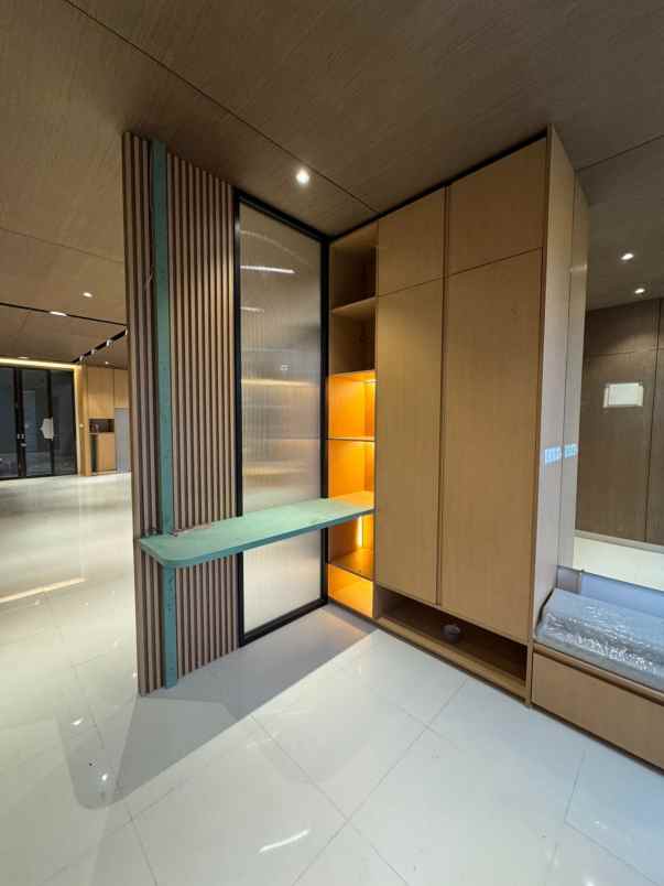 dijual rumah villa meruya jakbar